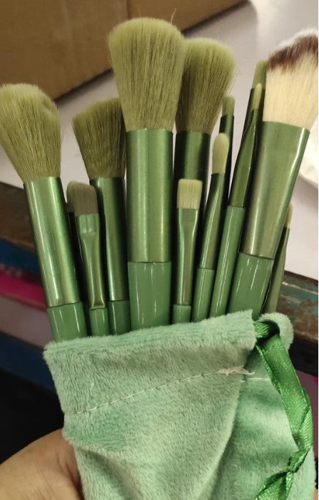 Set 13 Brochas Profesionales – Maquillaje Completo